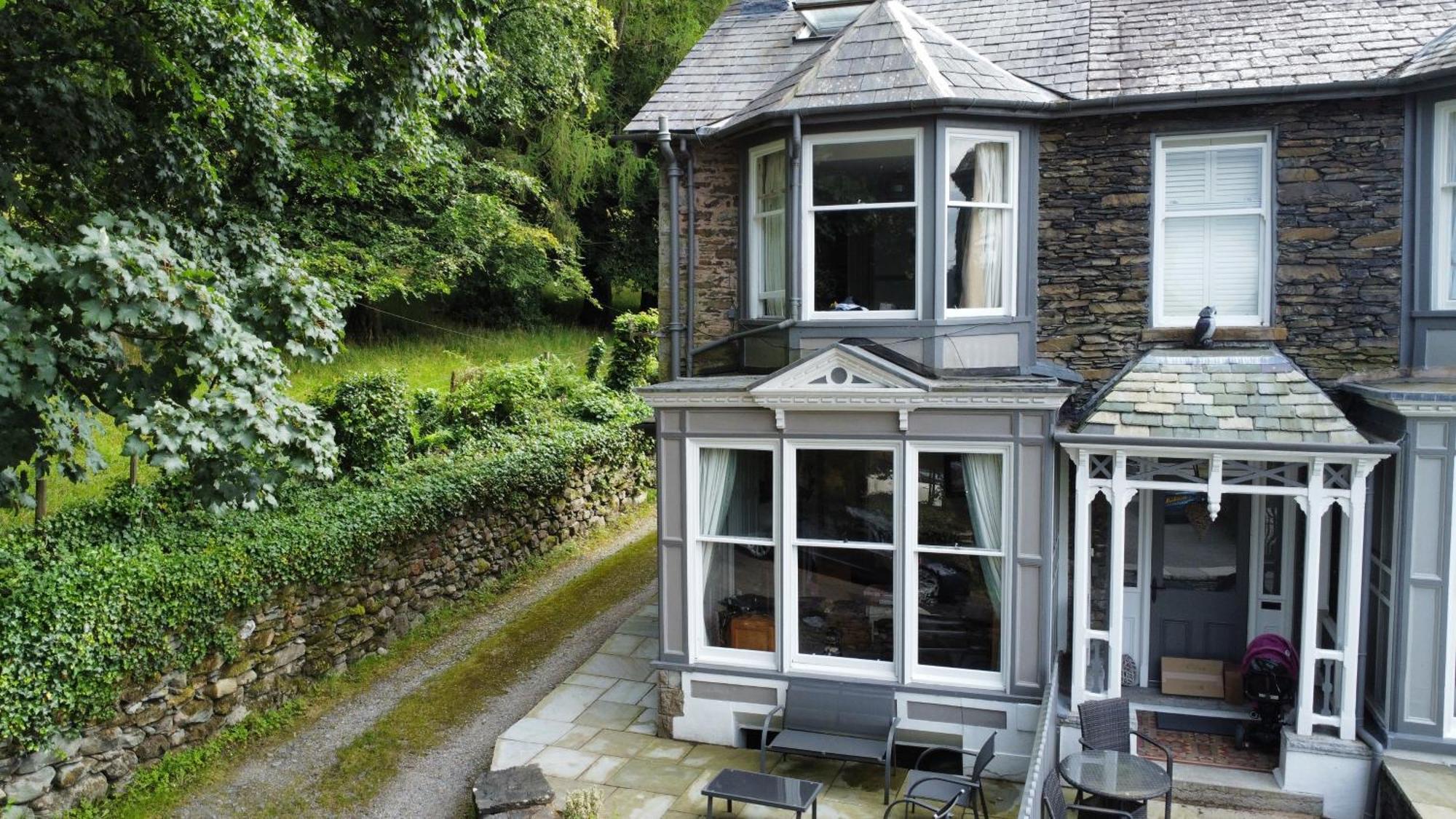 Gorgeous Cottage In Bowness Екстериор снимка